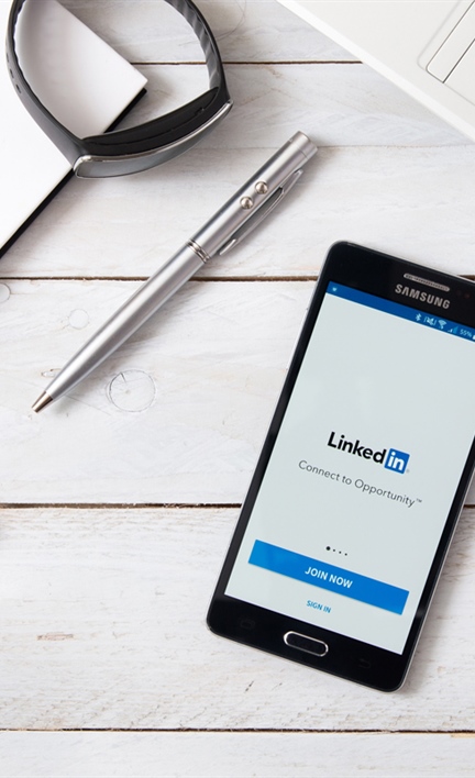 How to make your Linkedin profile attractive ?