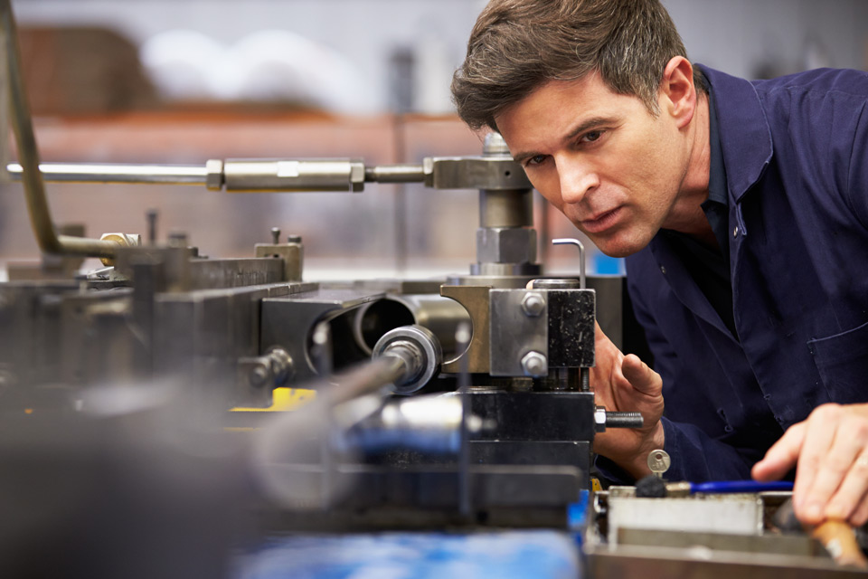 Spécialiste support technique/chargé de projet (contrôle et électronique)